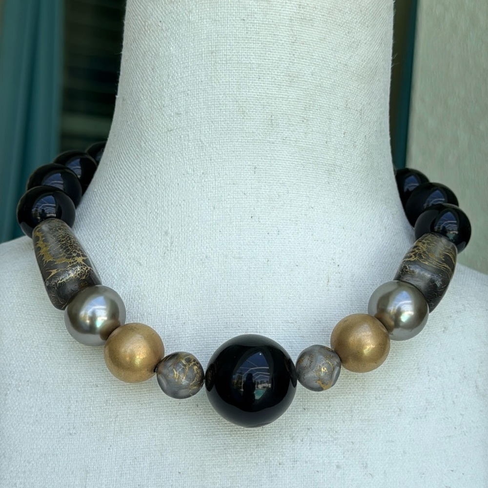 Vintage RARE Cadoro beaded necklace